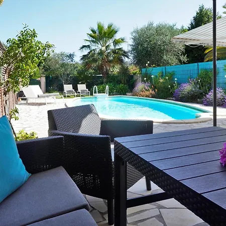 Vakantiehuis Rafalenadjan, Ideal Fuer Familien, Eigener Pool, Schoene Terrasse, Eigener Parkplatz By Riviera Homelife Management *